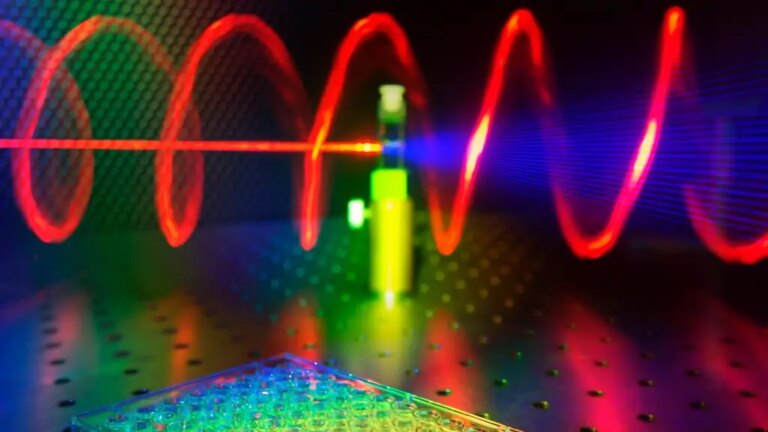 A new photonic effect for accelerated drug discovery