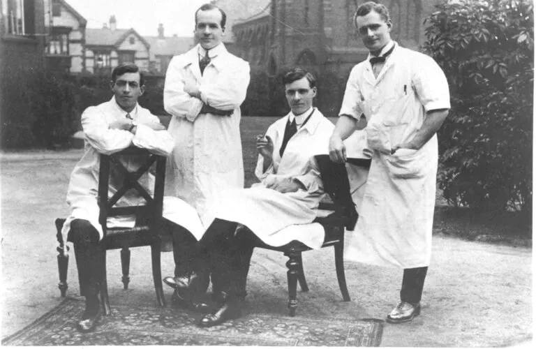 Brave Faces – plastic surgery born in war