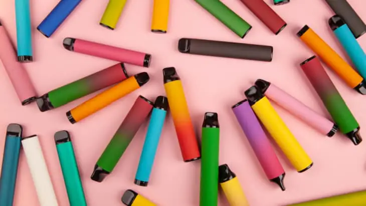 E-cigarette retailers flouting age restrictions substance