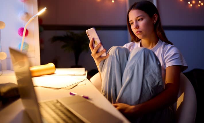 Plasma biomarkers identifying of mental health risk in adolescents