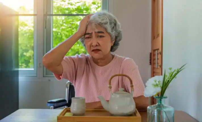 Signs Your Elderly Parent Needs Help elderly parent