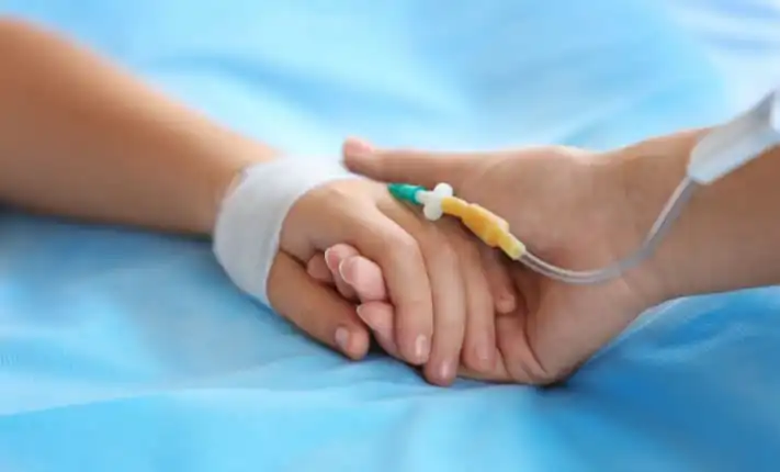 Insufficient alternatives to hospital admissions for children Alternatives