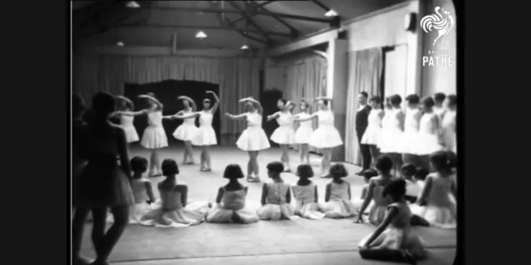 Ballet In The Making (1932)