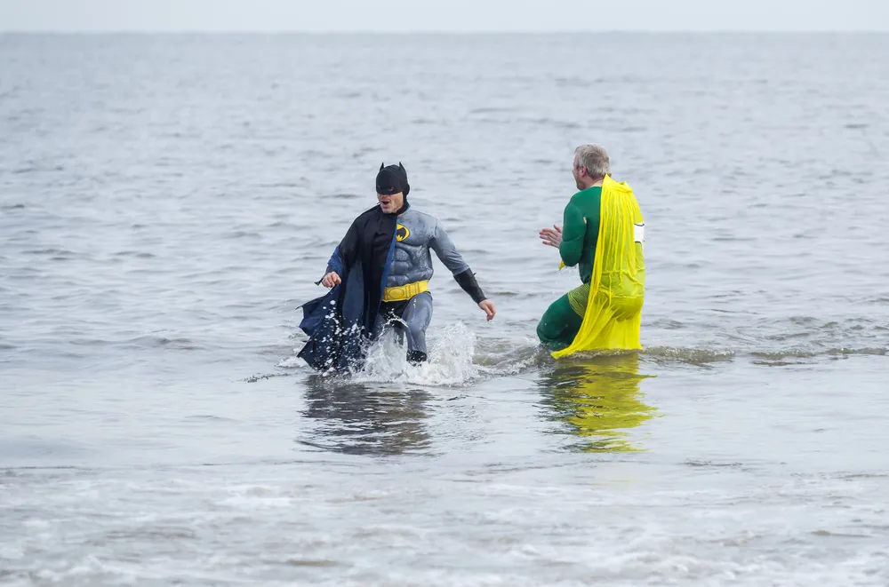 Just five minutes in cold water can boost mood
