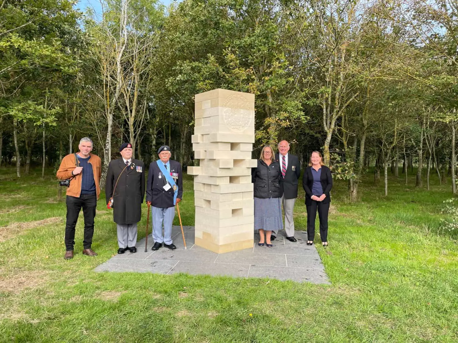 Memorial sculpture honouring mesothelioma patients in the Armed Forces unveiled armed