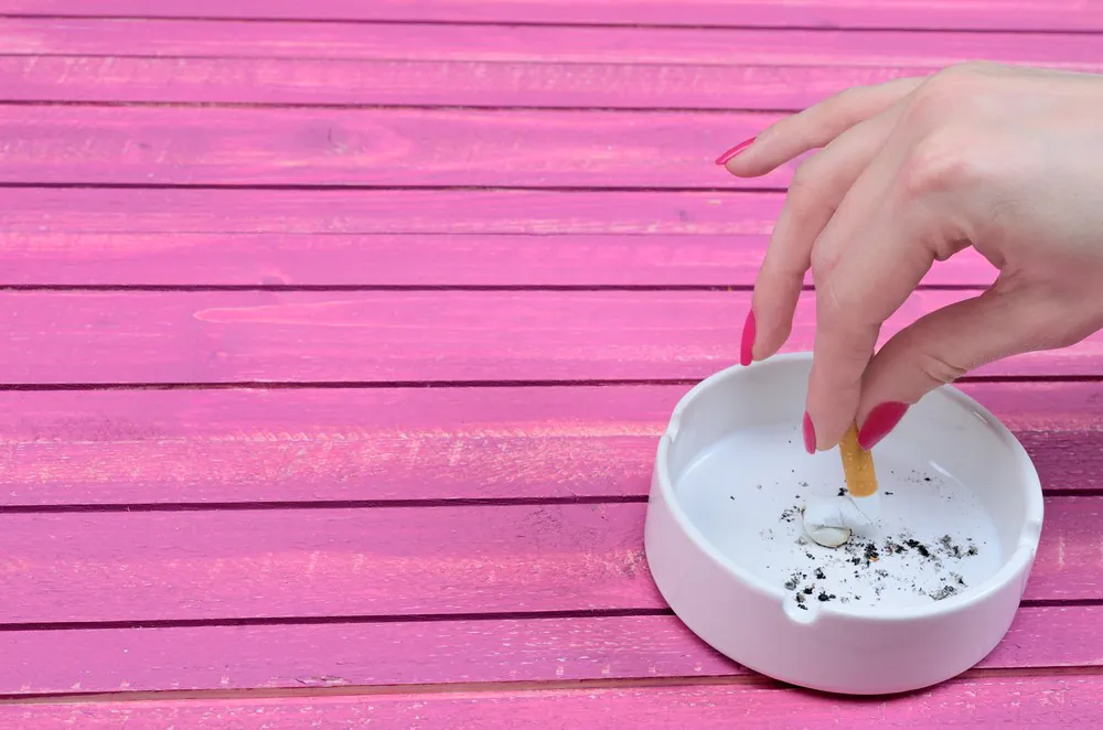 Health visitor support helps postnatal mothers stay smoke-free