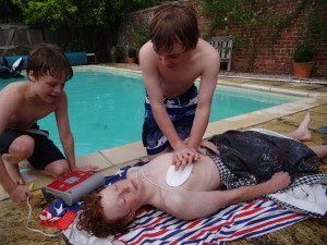 drowning - first aid, how to help
