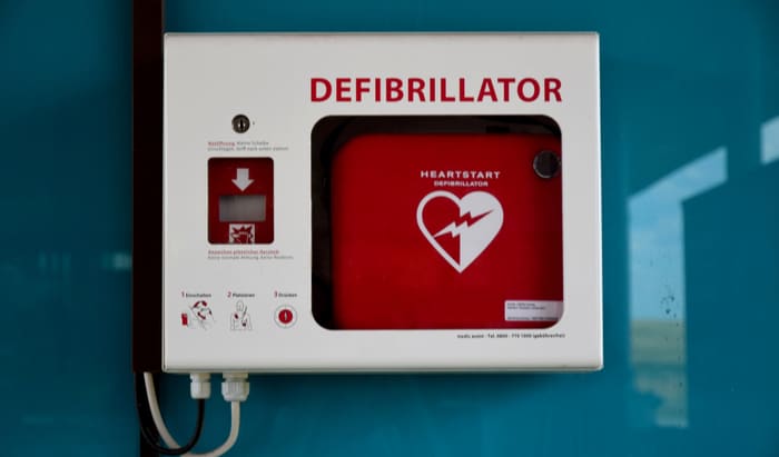 How To Use A Defibrillator
