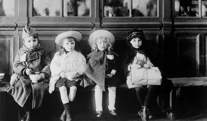 Blast Damaged Children – World Extreme Medicine