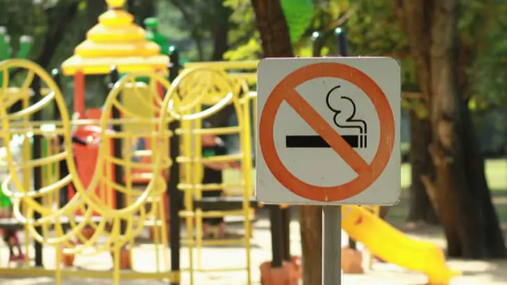 Fewer children buying cigarettes in shops