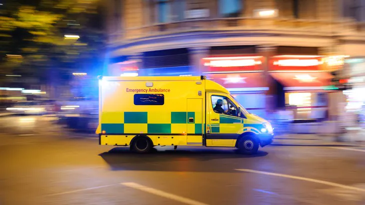 Stretcher to prevent baby deaths in crashes