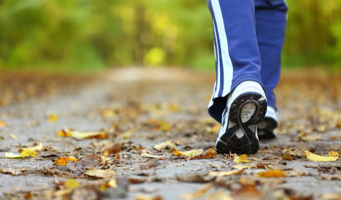 Peripheral artery disease: Walking can relieve leg pain